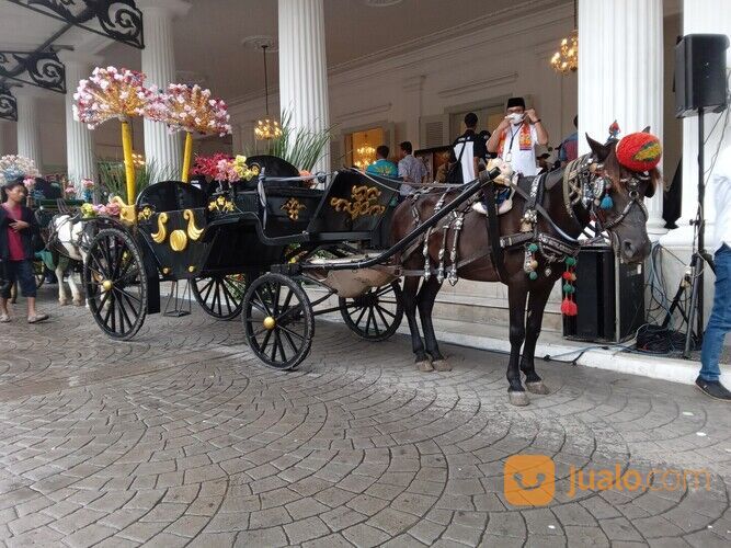 Sewa kuda, sewa kereta kencana