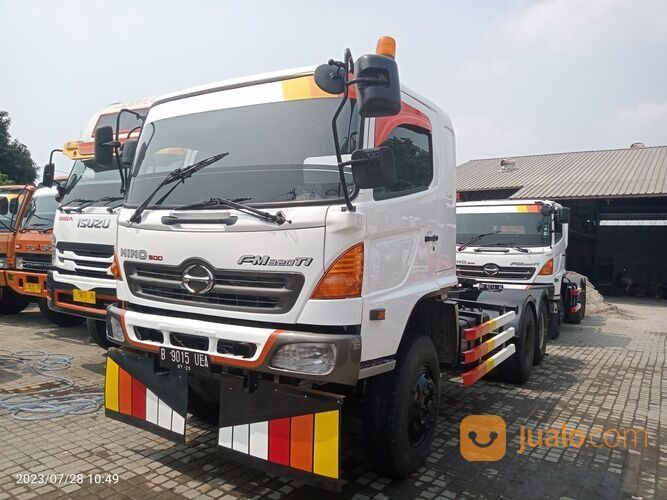 HEAD TRAILER HINO FM 320 TI 2010