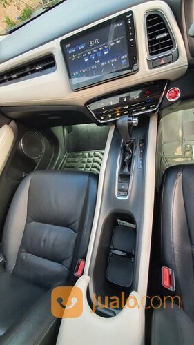 Honda HRV Prestige 1.8L Pearl White