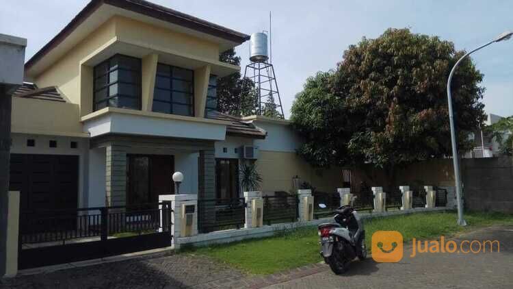 Rumah Mewah Pojok di Kawasan Elit Puri Surya Jaya Sidoarjo