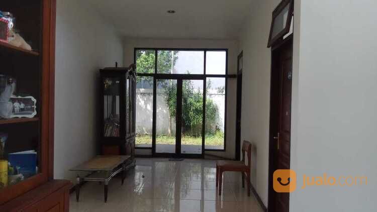 Rumah Mewah Pojok di Kawasan Elit Puri Surya Jaya Sidoarjo