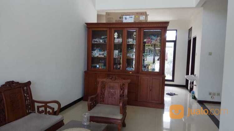 Rumah Mewah Pojok di Kawasan Elit Puri Surya Jaya Sidoarjo