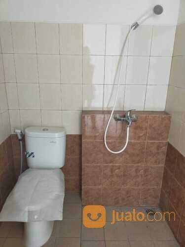 Sewa rumah cluster fedora suvarna sutera termurah