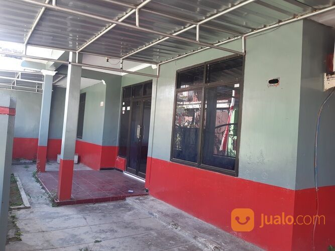 Rumah pojok di Perumahan Bumi Mangli Permai