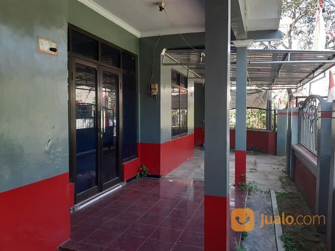 Rumah pojok di Perumahan Bumi Mangli Permai