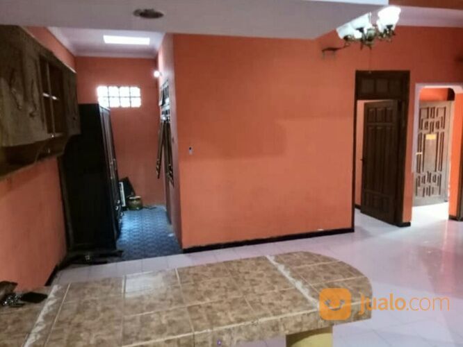 Rumah pojok di Perumahan Bumi Mangli Permai