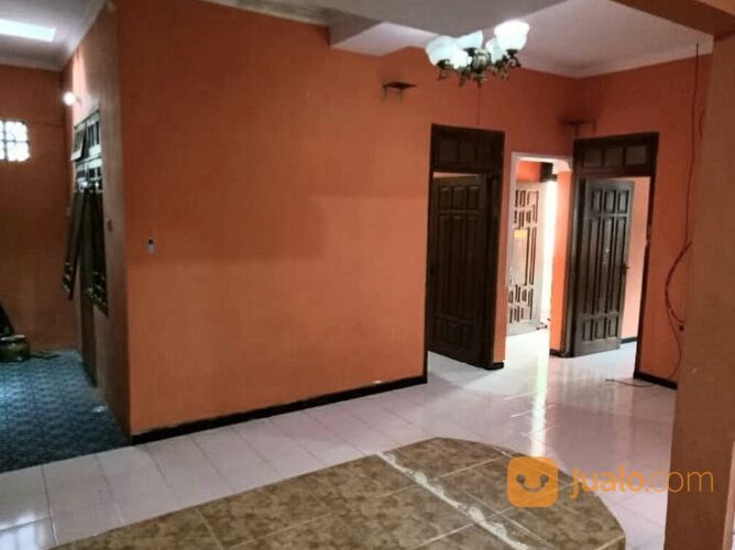 Rumah pojok di Perumahan Bumi Mangli Permai