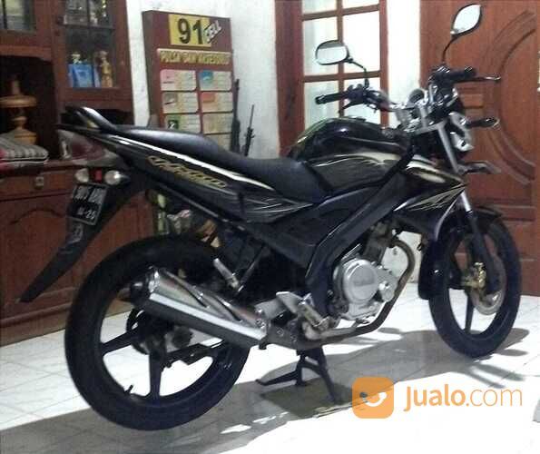 Yamaha Vixion Hitam 2010