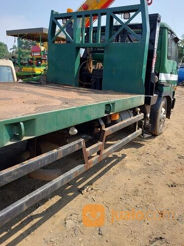 Self Loader Nissan CW model V10