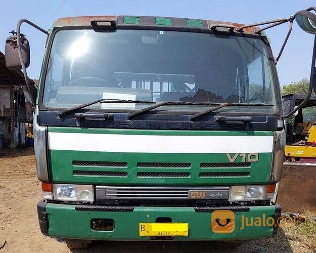 Self Loader Nissan CW model V10