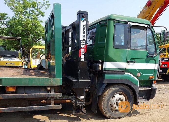 Self Loader Nissan CW model V10