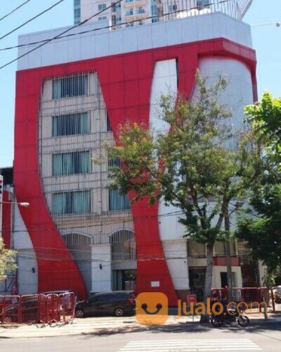 Kantor Gedung Besar di Jalan Raya Pemuda Genteng Surabaya Pusat