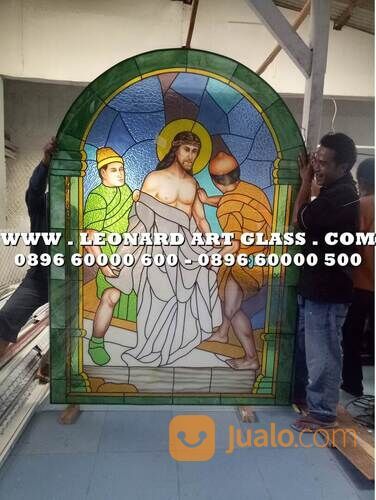 Kaca Patri Gereja Katolik Labuan Bajo