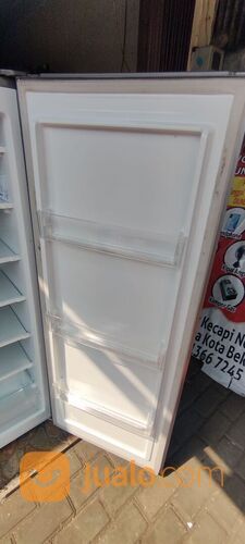 PROMO CUCI GUDANG Gea GF-24DC Upright Freezer / Kulkas Es Batu (H)