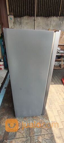 PROMO CUCI GUDANG Gea GF-24DC Upright Freezer / Kulkas Es Batu (H)