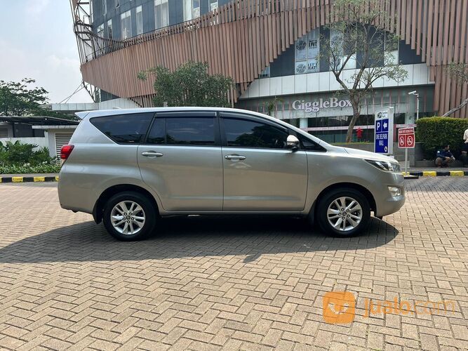 Kijang Innova 2.4 G AT Solar 2017 Silver