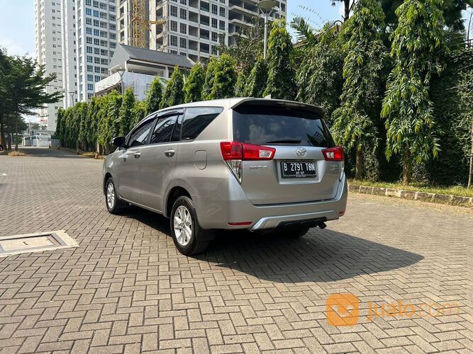 Kijang Innova 2.4 G AT Solar 2017 Silver
