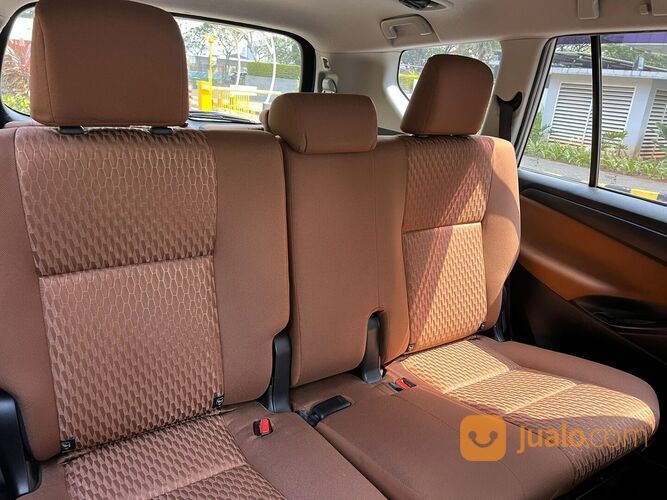 Kijang Innova 2.4 G AT Solar 2017 Silver