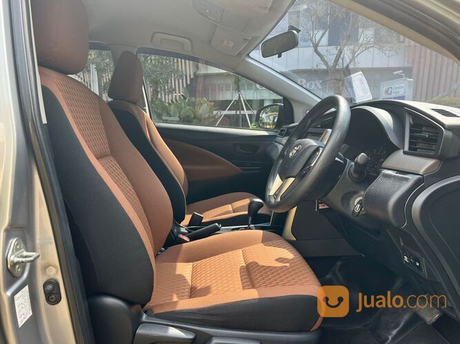 Kijang Innova 2.4 G AT Solar 2017 Silver