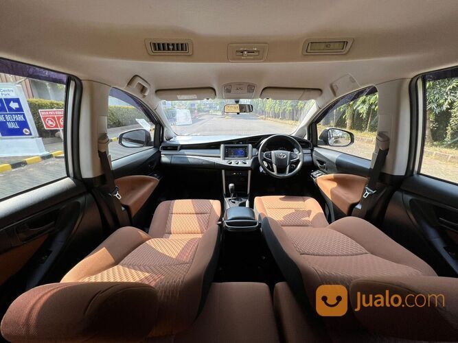 Kijang Innova 2.4 G AT Solar 2017 Silver