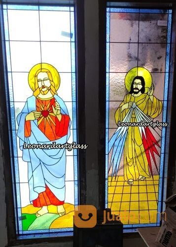 Kaca Patri Gereja Papua