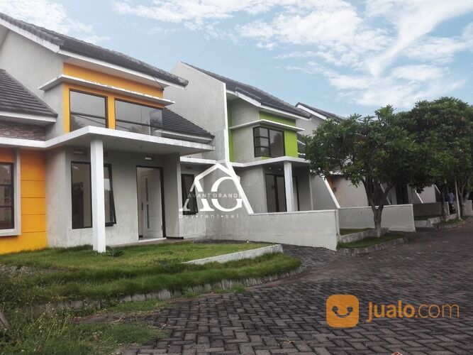 RUMAH DI GREEN GARDEN WLINGI