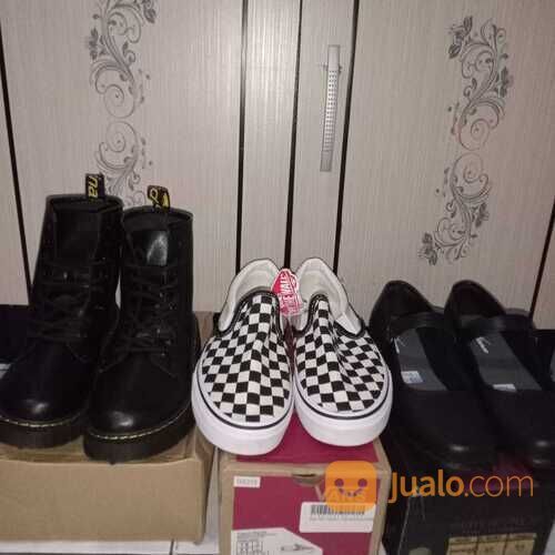 SEPATU VANS + BOOTS + PANTOFEL