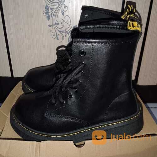 SEPATU VANS + BOOTS + PANTOFEL
