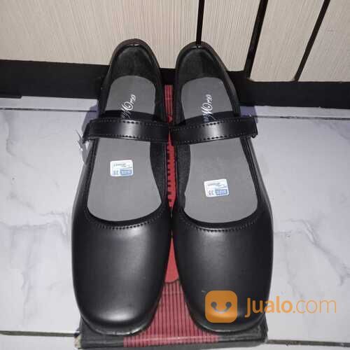 SEPATU VANS + BOOTS + PANTOFEL