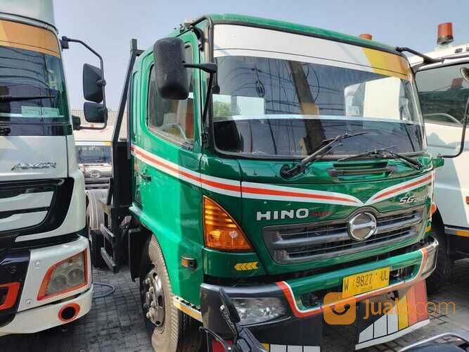 TRUK HEAD TRAILER HINO SG 260
