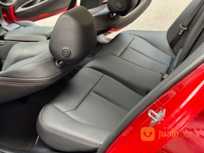 BMW F30 320i Sport Tahun 2015 istimewa