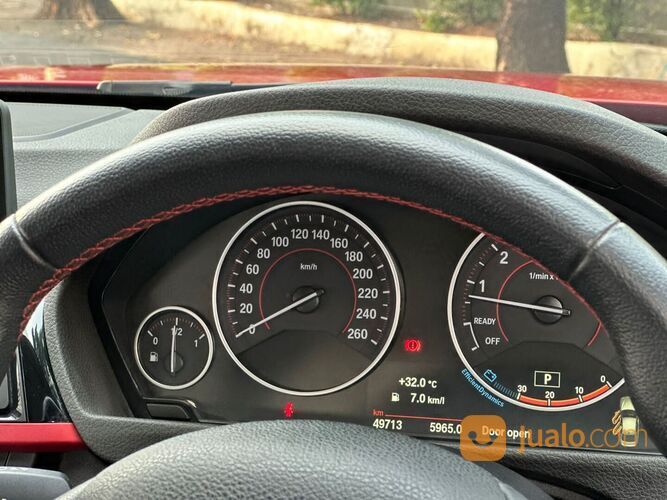 BMW F30 320i Sport Tahun 2015 istimewa