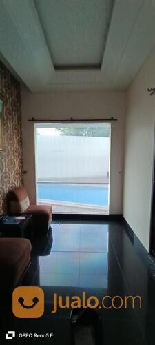 Rumah minimalis Modern Plus Kolam Renang Raffles Hills Cibubur