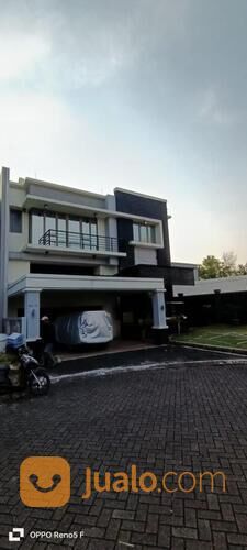 Rumah minimalis Modern Plus Kolam Renang Raffles Hills Cibubur