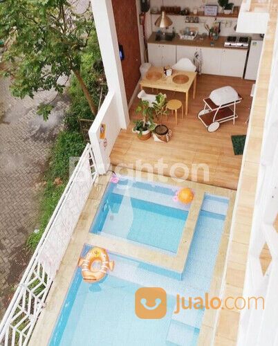 RUMAH VILLA MURAH BATU MALANG KOLAM RENANG PRIBADI LENGKAP PERABOT