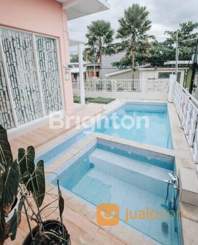 RUMAH VILLA MURAH BATU MALANG KOLAM RENANG PRIBADI LENGKAP PERABOT