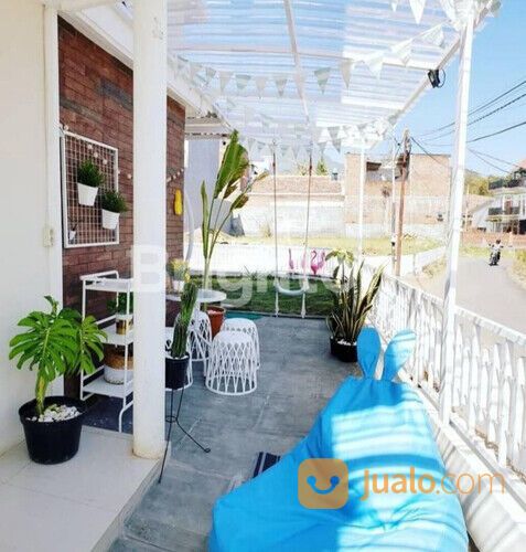 RUMAH VILLA MURAH BATU MALANG KOLAM RENANG PRIBADI LENGKAP PERABOT