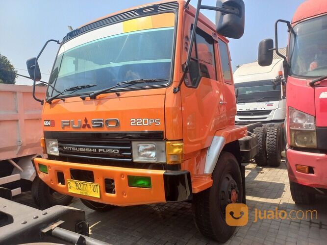 Truk kabin sasis ex dump truk