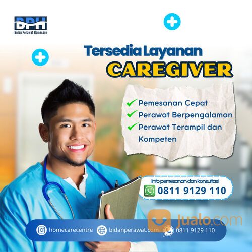 perawat lansia dan caregiver laki-laki 24jam