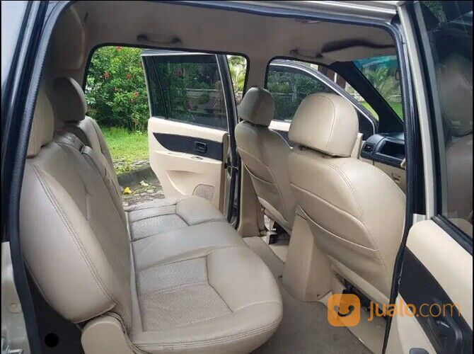 Isuzu panther grand touring diesel tahun 2010