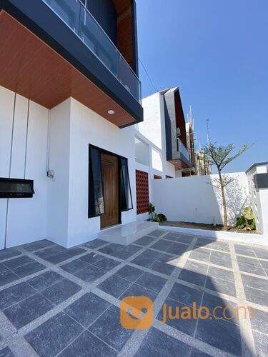 Rumah Mewah Dua Lantai Tipe 65 Bergaya Skandinavian Dekat UNS dan Solo Safari di Triyagan Mojolaban