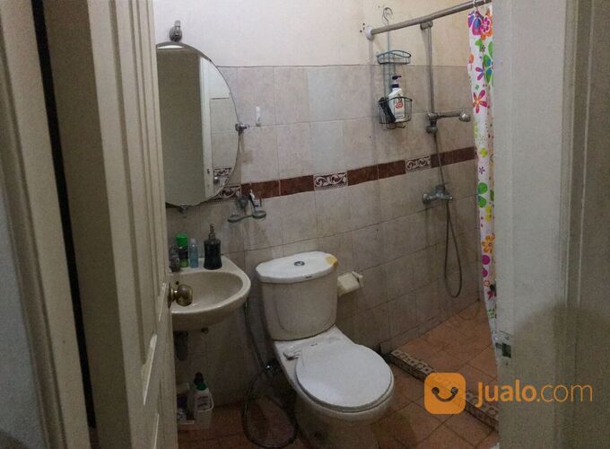 Rumah Minimalis Ada AC Dekat Jalan 2 Mobil di Tebet