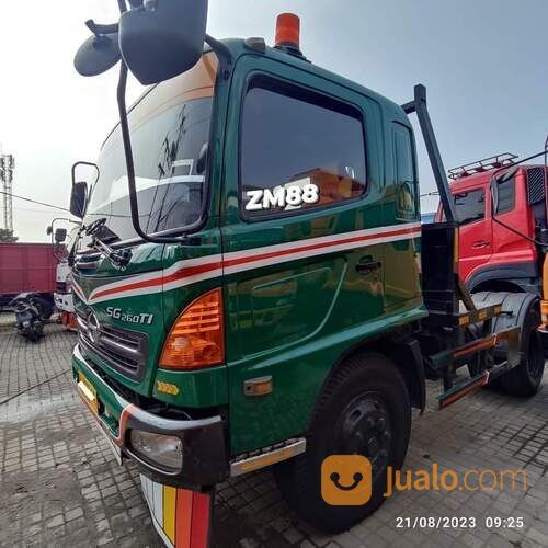 HEAD TRAILER HINO SG 260 TI