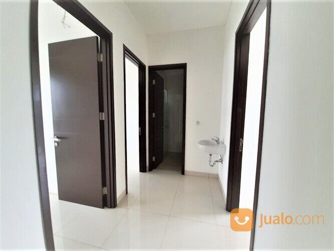 Rumah siap huni 2 lantai lebar 7x25 type 4KT Cluster Palm Spring JGC Jakarta Gar den City Cakung