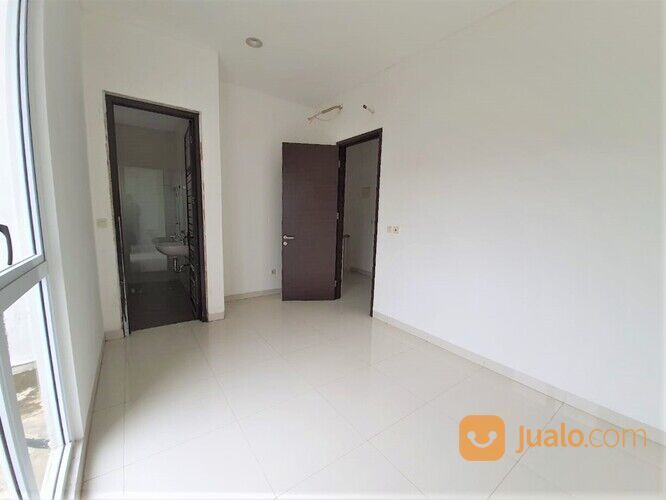 Rumah siap huni 2 lantai lebar 7x25 type 4KT Cluster Palm Spring JGC Jakarta Gar den City Cakung
