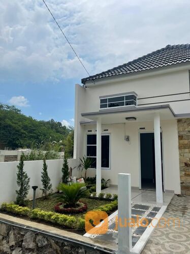 Rumah Jembawan Semarang barat dekat PENERBAT LEBAR JALAN 7 MTR