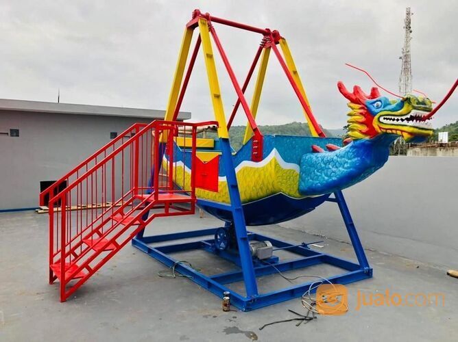 kora kora naga pasar malam