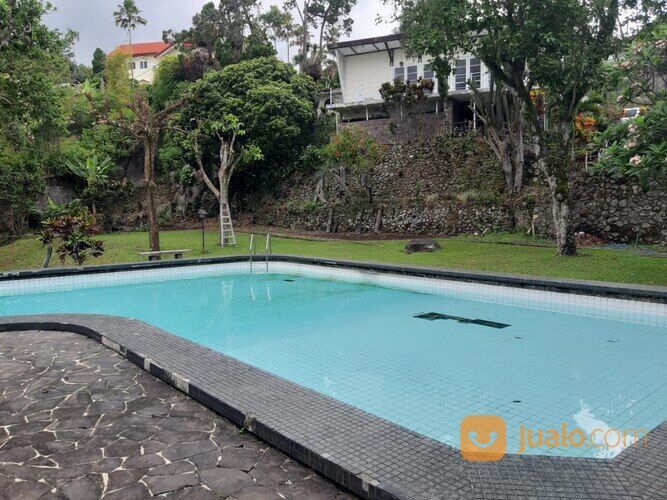 Villa Tretes Raya ada Kolam Renang