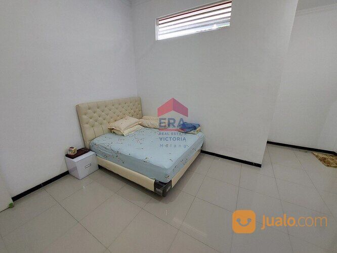 RUMAH FURNIST KONDISI SANGAT ISTIMEWA DI PERUMAHAN LAYUR INDAH