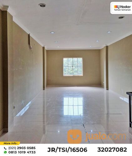 (TSI/16506) Ruko CBD, Green Lake City, 4.5x15 m², 3½ Lt, HGB